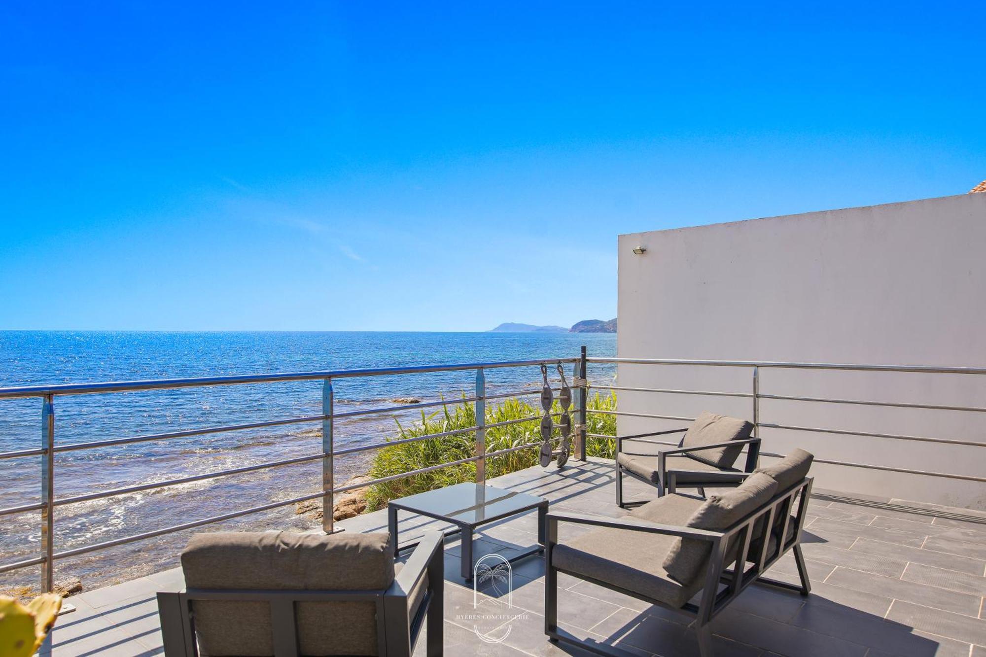 Maison Sur L'Eau-Hyeres-Almanarre-Parkings Clim Wifi By Hc エクステリア 写真