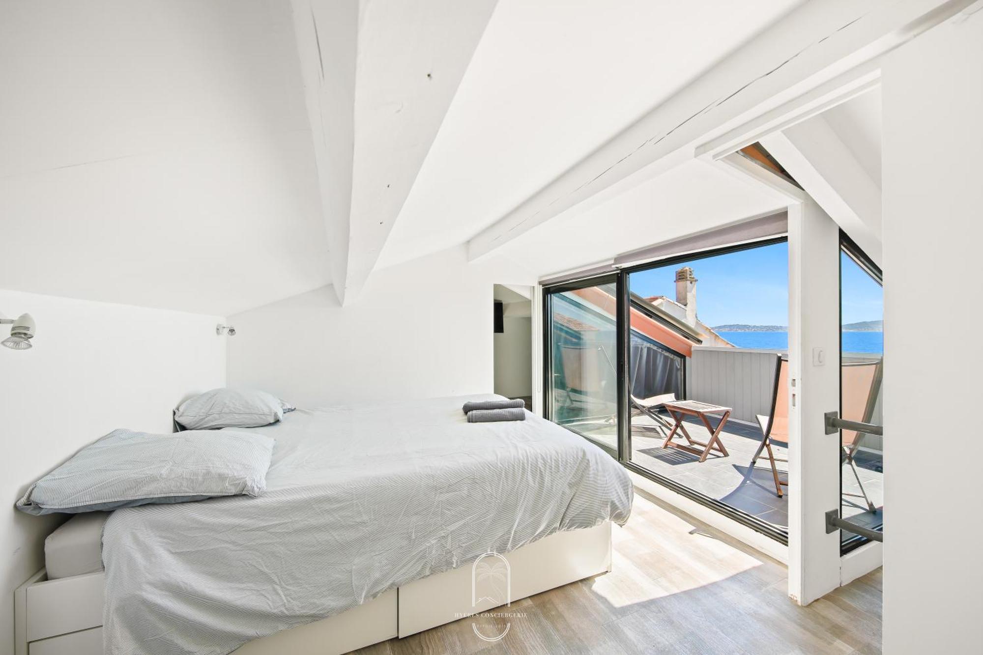 Maison Sur L'Eau-Hyeres-Almanarre-Parkings Clim Wifi By Hc エクステリア 写真