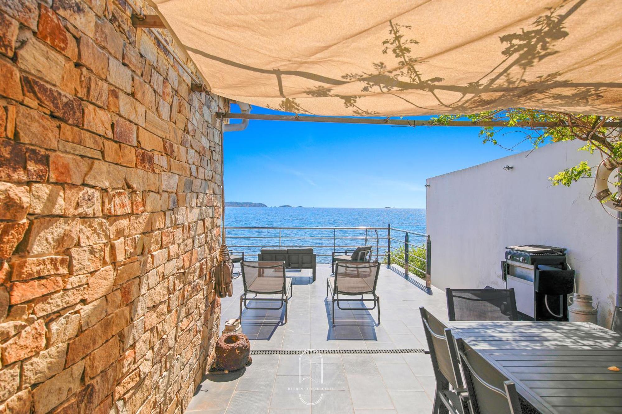 Maison Sur L'Eau-Hyeres-Almanarre-Parkings Clim Wifi By Hc エクステリア 写真