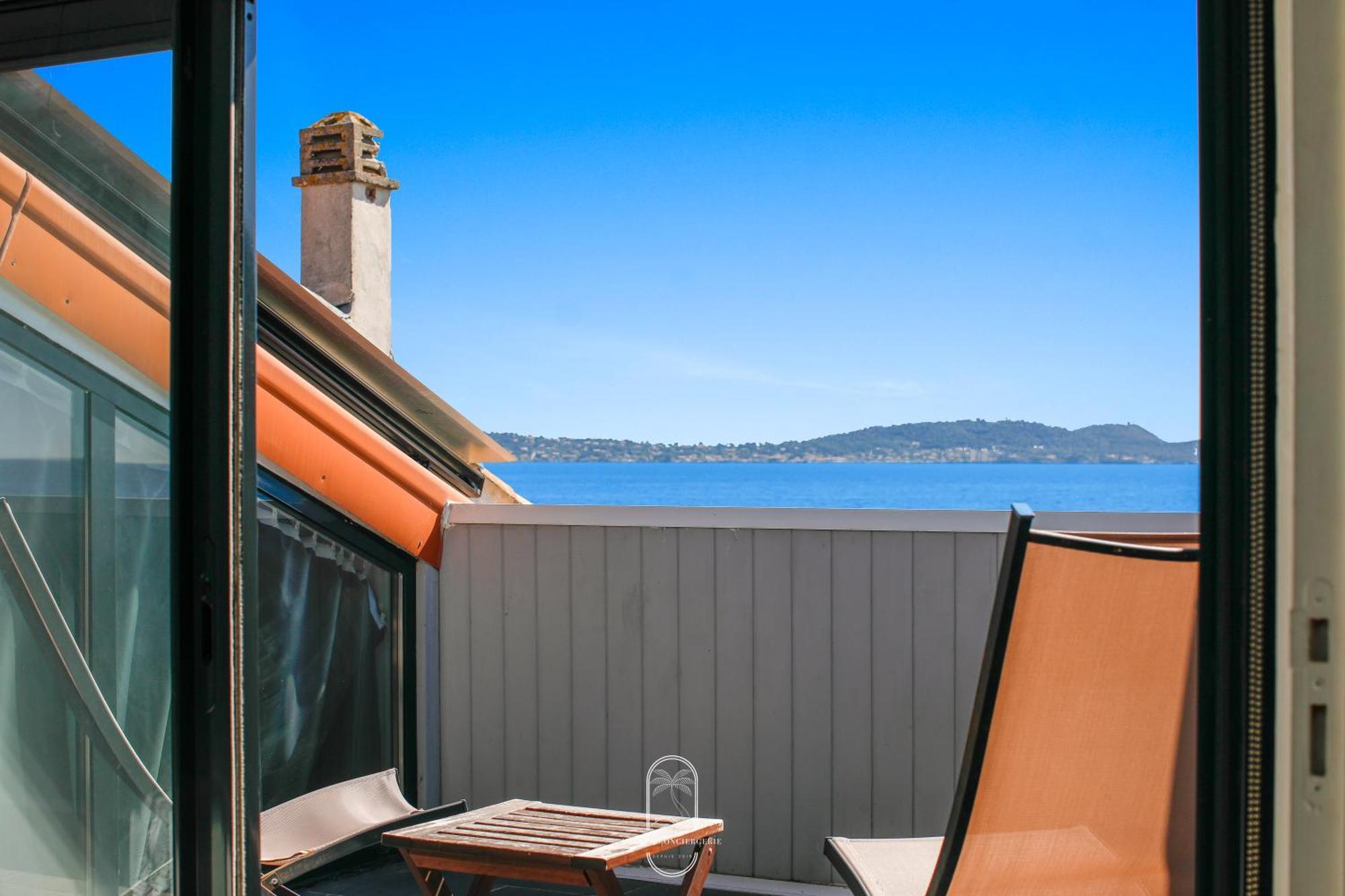 Maison Sur L'Eau-Hyeres-Almanarre-Parkings Clim Wifi By Hc エクステリア 写真