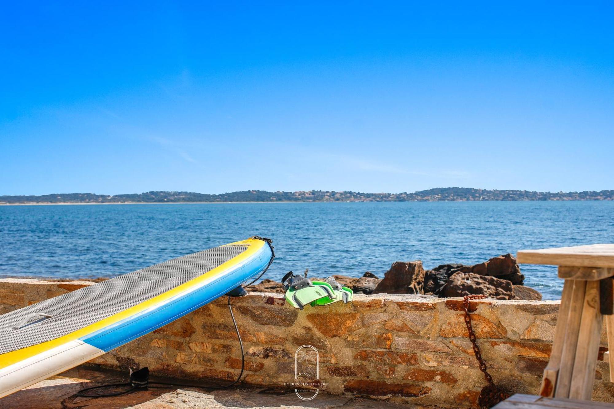 Maison Sur L'Eau-Hyeres-Almanarre-Parkings Clim Wifi By Hc エクステリア 写真