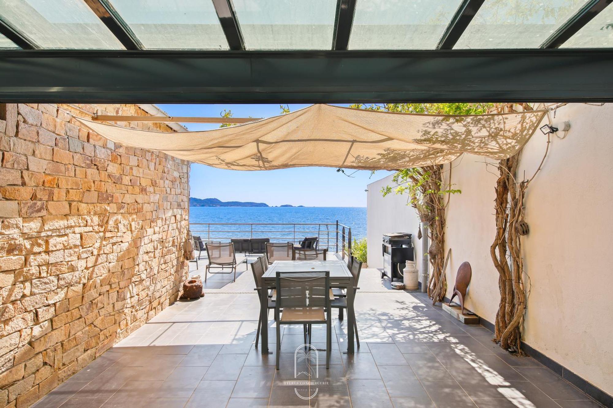 Maison Sur L'Eau-Hyeres-Almanarre-Parkings Clim Wifi By Hc エクステリア 写真