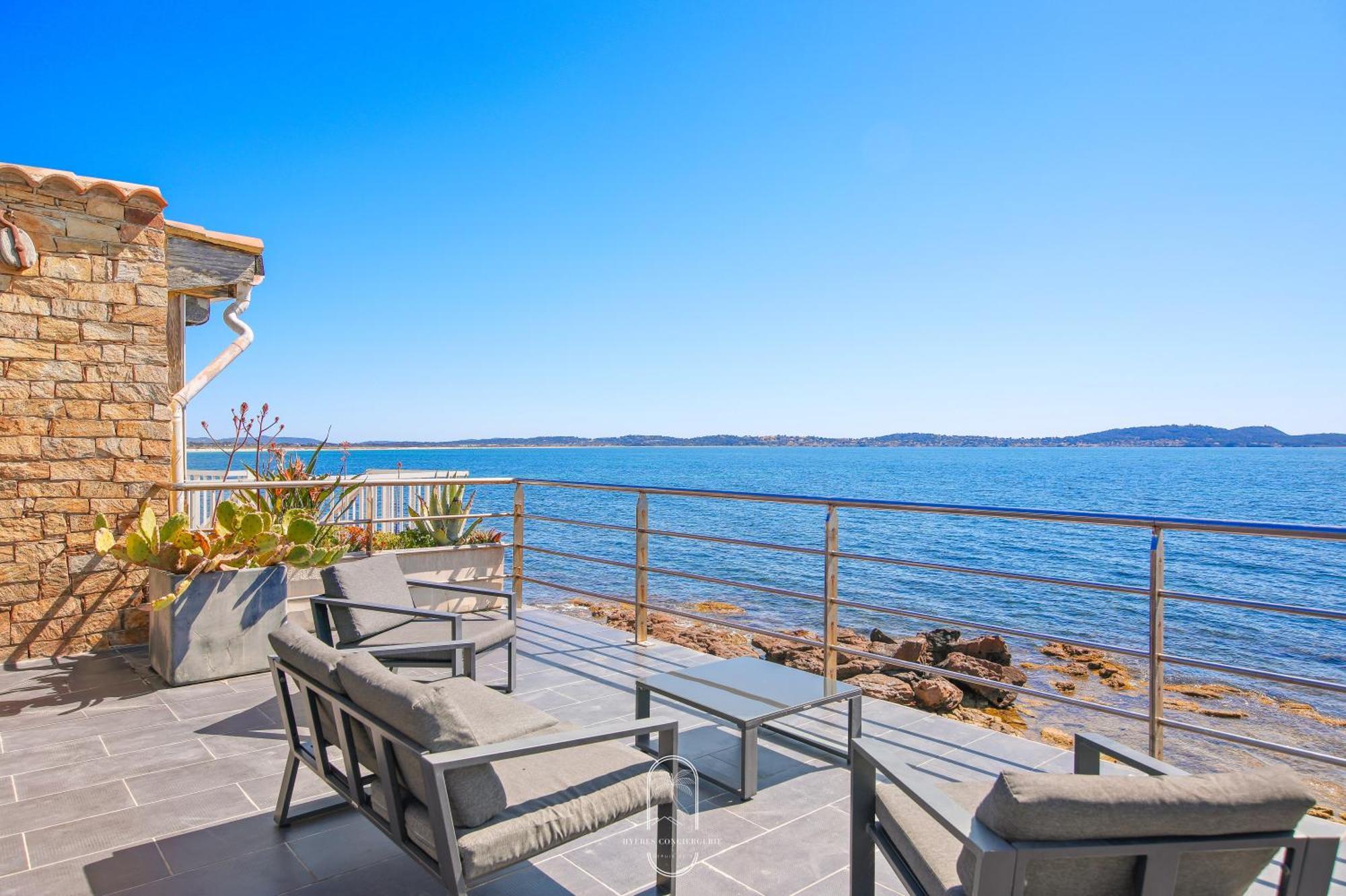 Maison Sur L'Eau-Hyeres-Almanarre-Parkings Clim Wifi By Hc エクステリア 写真
