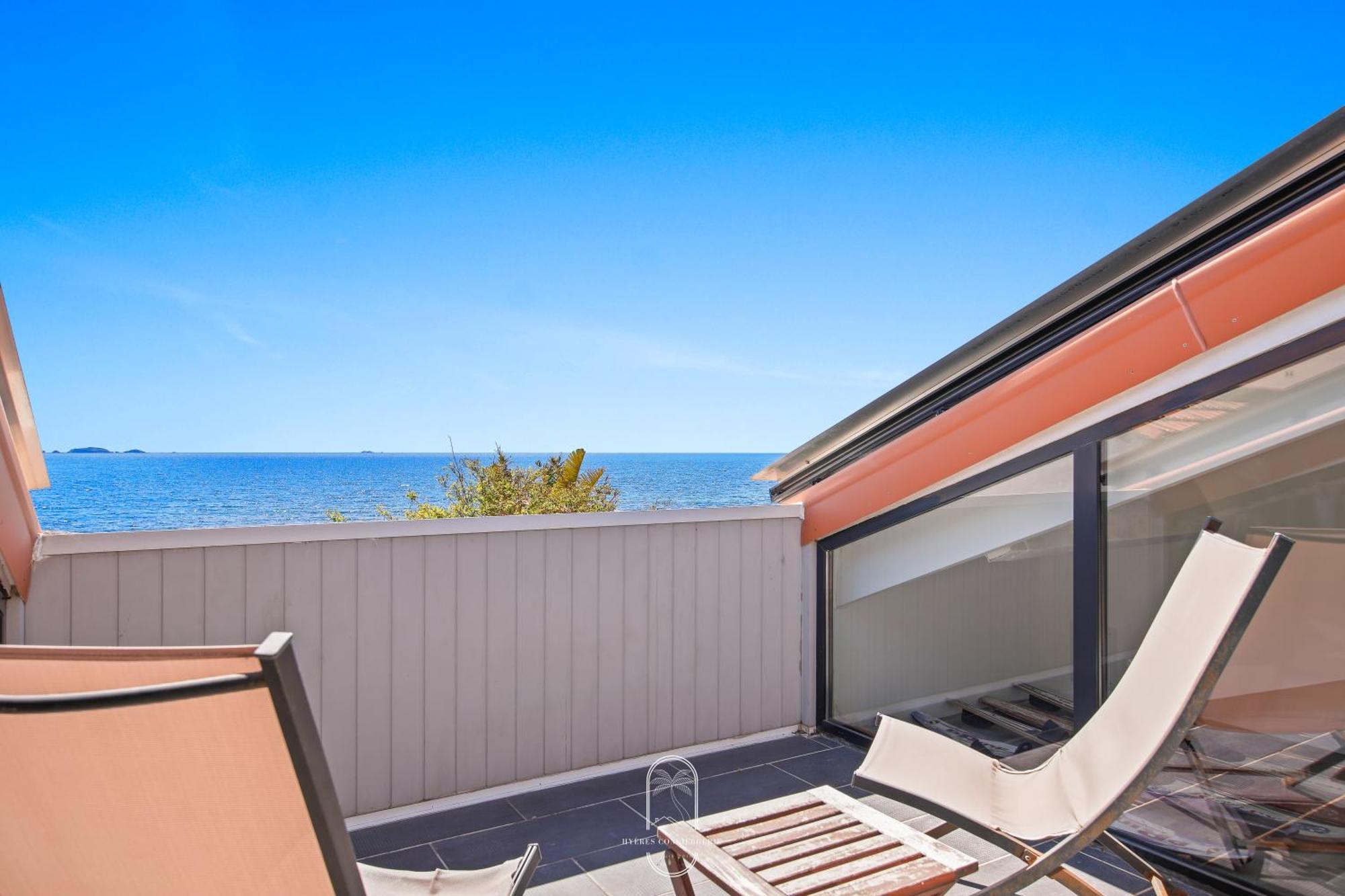 Maison Sur L'Eau-Hyeres-Almanarre-Parkings Clim Wifi By Hc エクステリア 写真