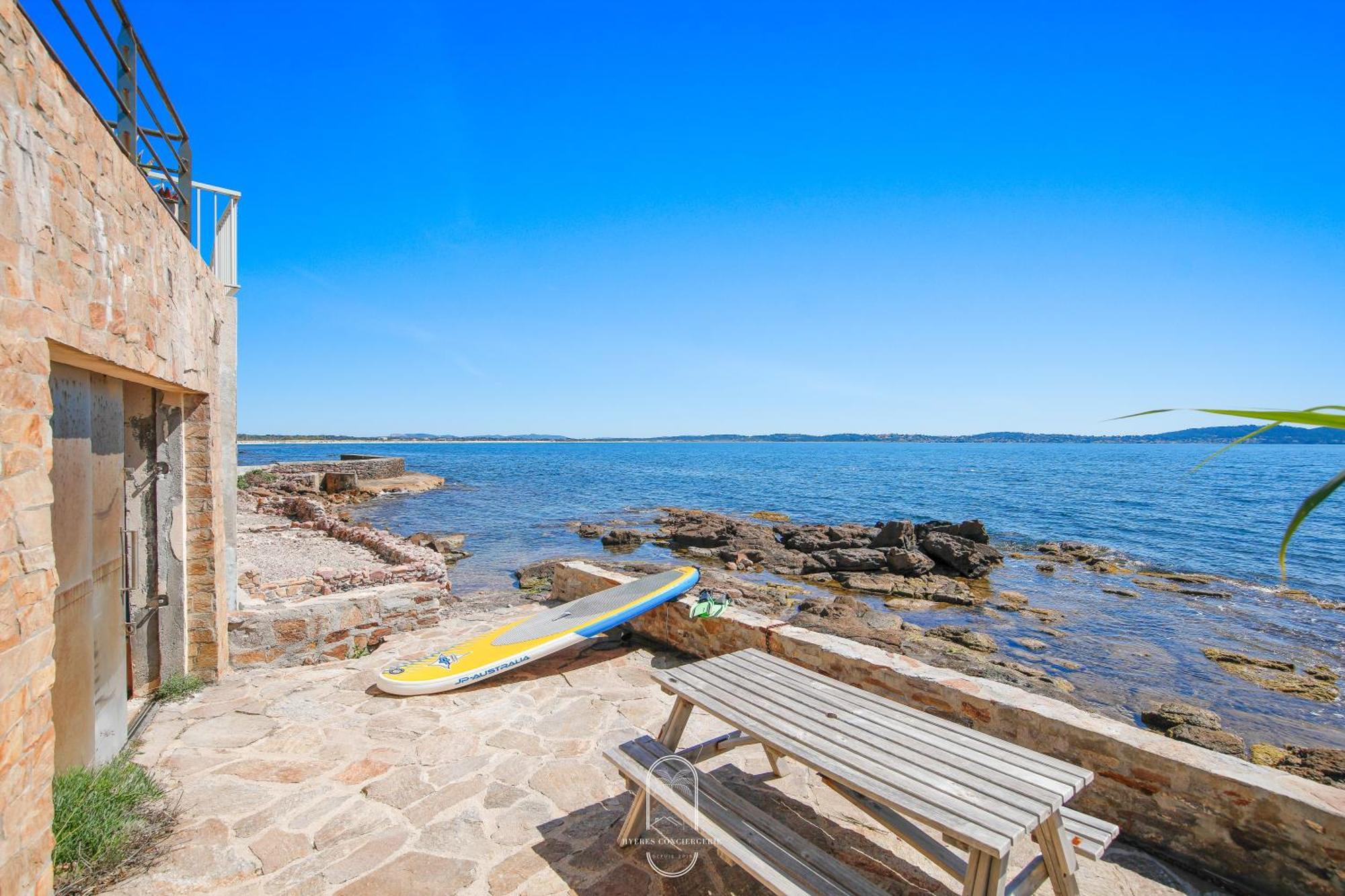 Maison Sur L'Eau-Hyeres-Almanarre-Parkings Clim Wifi By Hc エクステリア 写真